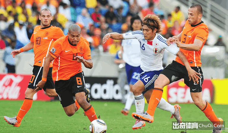 德甲,戴维斯远射,被挡,凯发娱乐,凯发娱乐下载,凯发娱乐官网,凯发娱乐入口,凯发娱乐登录,凯发娱乐链接